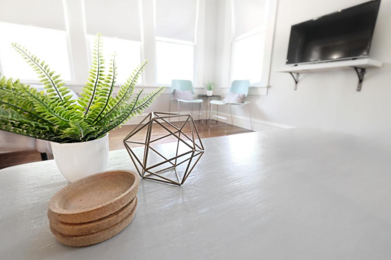 The 1920s Mainstay Flat On Lower Greenville Apartamento *